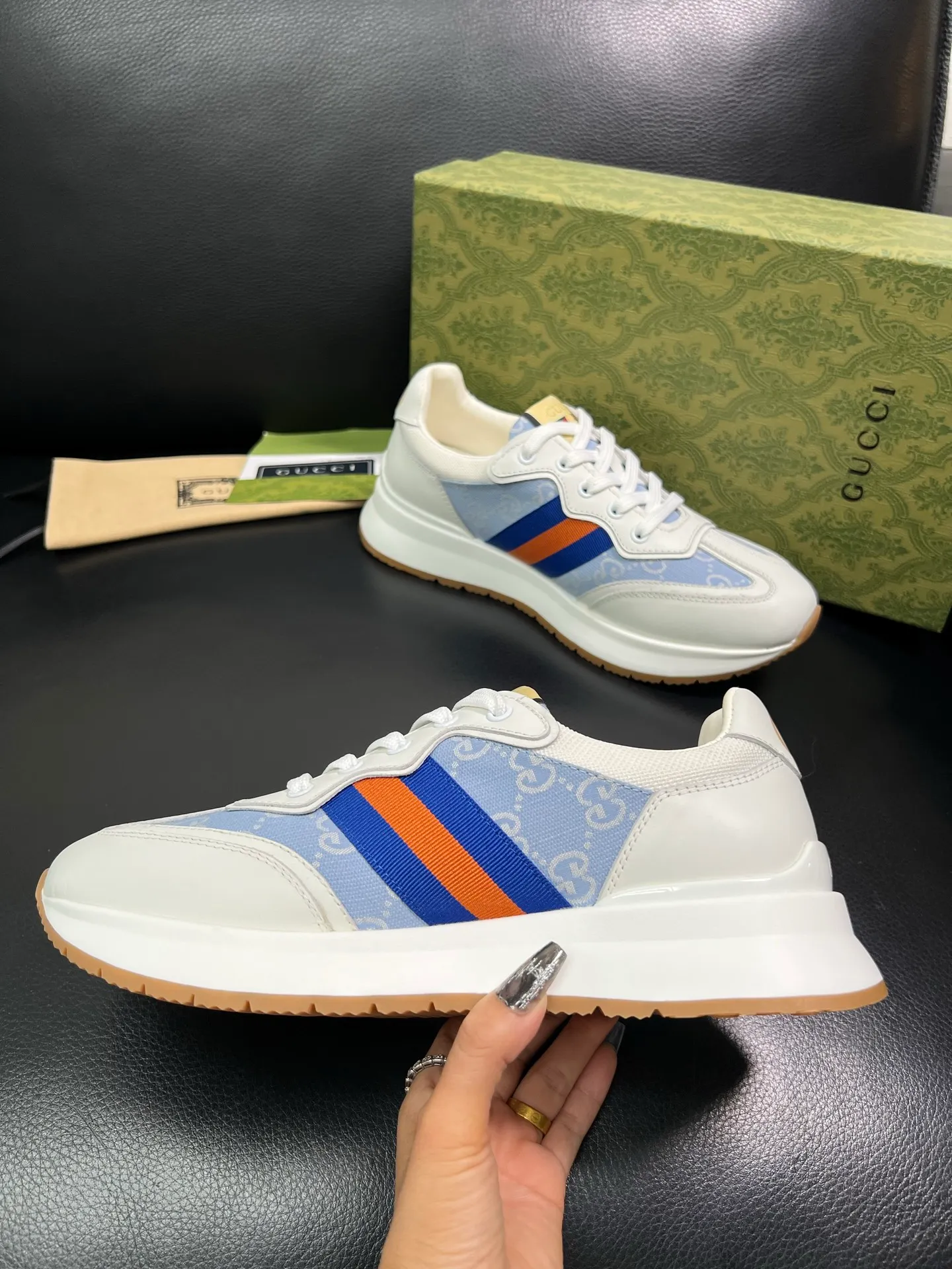 Men's shoes 💰800 Gucci top purchasing Gucci counter new model, original factory configuration of imported cowhide from Italy with printed cloth fabric, imported cowhide lining, breathable and comfortable, sole: original factory special sole is super comfortable, original factory and single goods are high quality, welcome to compare, code number 38-44 (customized 45 46) 85865